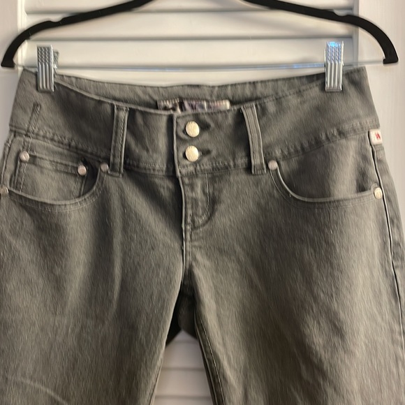Mecca Femme Grey Jeans W/Back Pocket Embellishments/Boot Cut/8”Rise/Size9/10 EUC - Picture 2 of 7